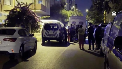 Sokakta Bıçaklı Saldırıya Uğrayan Kadın Hayatını Kaybetti