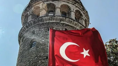 Türkiye'nin Final Maçı Galata Kulesi’nde Ekrana Yansıtılacak