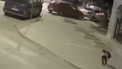 Yavru Kediye İşkence Yaparak Öldürdü