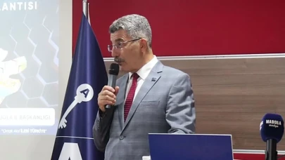 Ayhan Erel: Türkiye’de İktidar ve Muhalefet Boşluğu Var