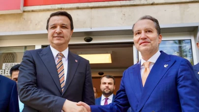 Erbakan'ın Kabri Başında Yan Yana Gelecekler