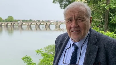 Tarihçi İlber Ortaylı Hayatını Kaybetti