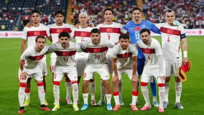 Siyasiler A Milli Futbol Takımı'na Başarı Diledi