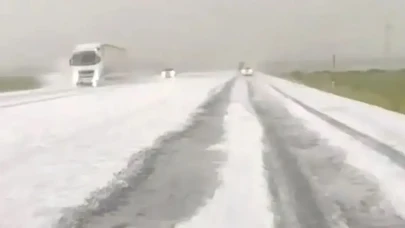 Dolu ve Fırtına Etkili Oldu! Beyaza Büründü
