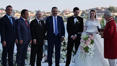 İsmail Yüksek Dünyaevine Girdi