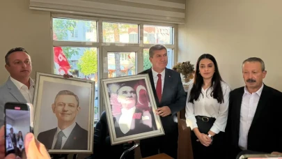 Burdur'da 3 Belediye Başkanı Yeni Parti'ye Geçti
