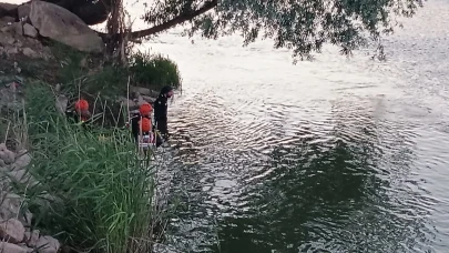 Sivas'ta Serinlemek İçin Kızılırmak'a Giren Kişi Kayboldu