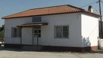 Yunanistan'ın Okul Kapatma Kararına Tepki