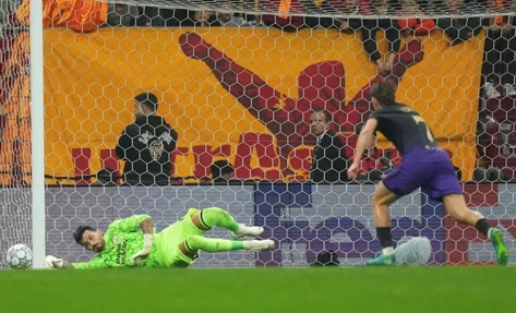 Galatasaray Evinde Farklı Kaybetti