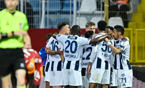 Kasımpaşa Süper Lig'de Kalmayı Başardı