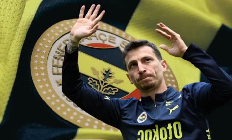 Fenerbahçe'de Mert Hakan Yandaş İmzayı Attı
