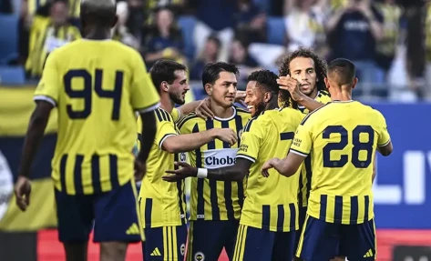 Fenerbahçe'nin UEFA Kadrosu Açıklandı
