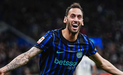 Çalhanoğlu'nun Yeni İmajı Olay Oldu