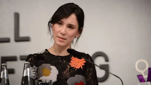 Sibel Kekilli’ye ‘Liyakat Nişanı’ Verildi