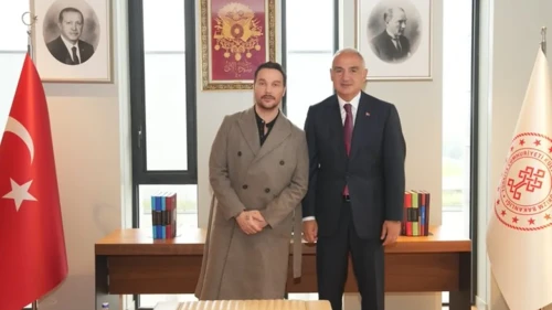 Sanatçı Sinan Akçıl, Bakan Ersoy'u Ziyaret Etti