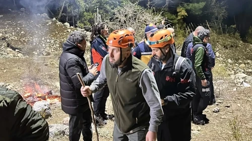 Kanyonda Mahsur Kalan İHH Ekibi Kurtarıldı