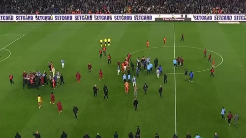 Abdülkerim Bardakcı Kırmızı Kart Gördü