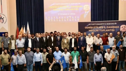 300 Kişi AK Parti Saflarına Geçti
