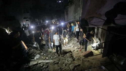 İsrail'in Gazze Şeridi'ne Saldırdı