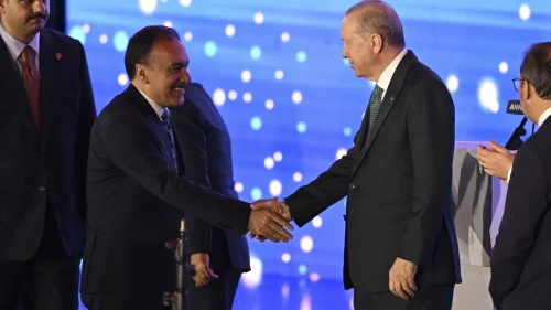 İzmir Milletvekili Mustafa Bilici AK Parti Saflarına Geçti