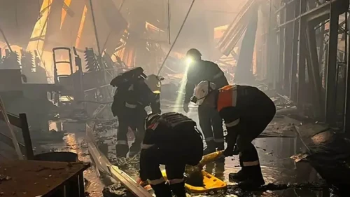 Rusya Ukrayna'da AVM'yi Vurdu