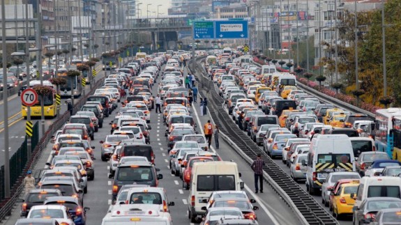 Motorlu Taşıtlar Vergisi (MTV) tepkisi: Verilen zam,  vergi olarak geri alındı! İşte sosyal medyada gelen tepkiler…