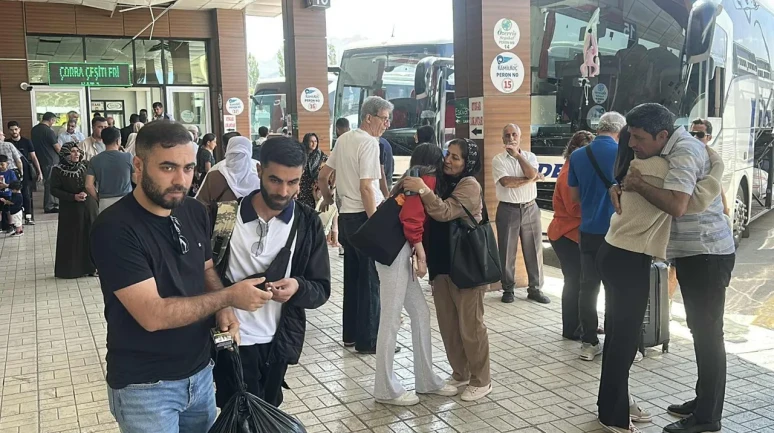 İran-İsrail Çatışması Beşinci Gününde: Van Sınırı Hareketlendi