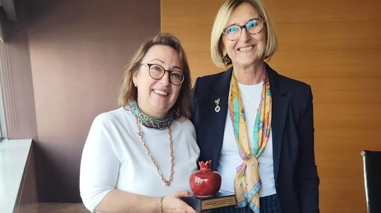 “Yöresine Değer Katan Önder Kadın Ödülü” Prof. Dr. Pınar Okyay’a Verildi