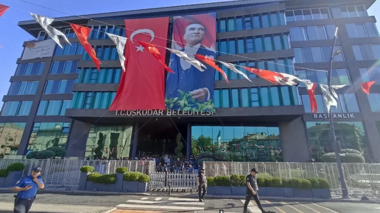 Üsküdar'da Seçim Ertelendi