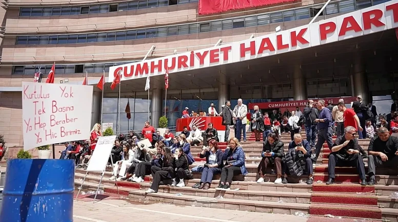 CHP'de 111 Vekilden Ortak Çağrı