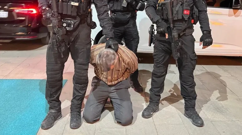 Pilot Yüzbaşı Kıskıvrak Yakalandı
