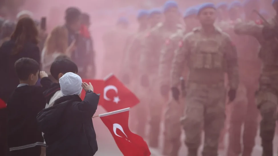 Türkiye 102. Yılında Cumhuriyet’e Koştu