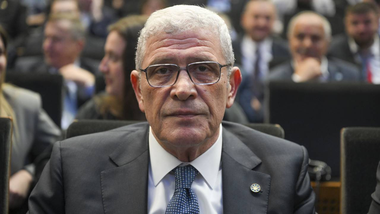 Müsavat Dervişoğlu Kimdir? Hayatı