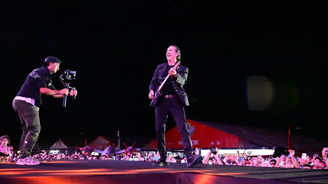 Kıraç Teknofest İstanbul’da Konser Verdi