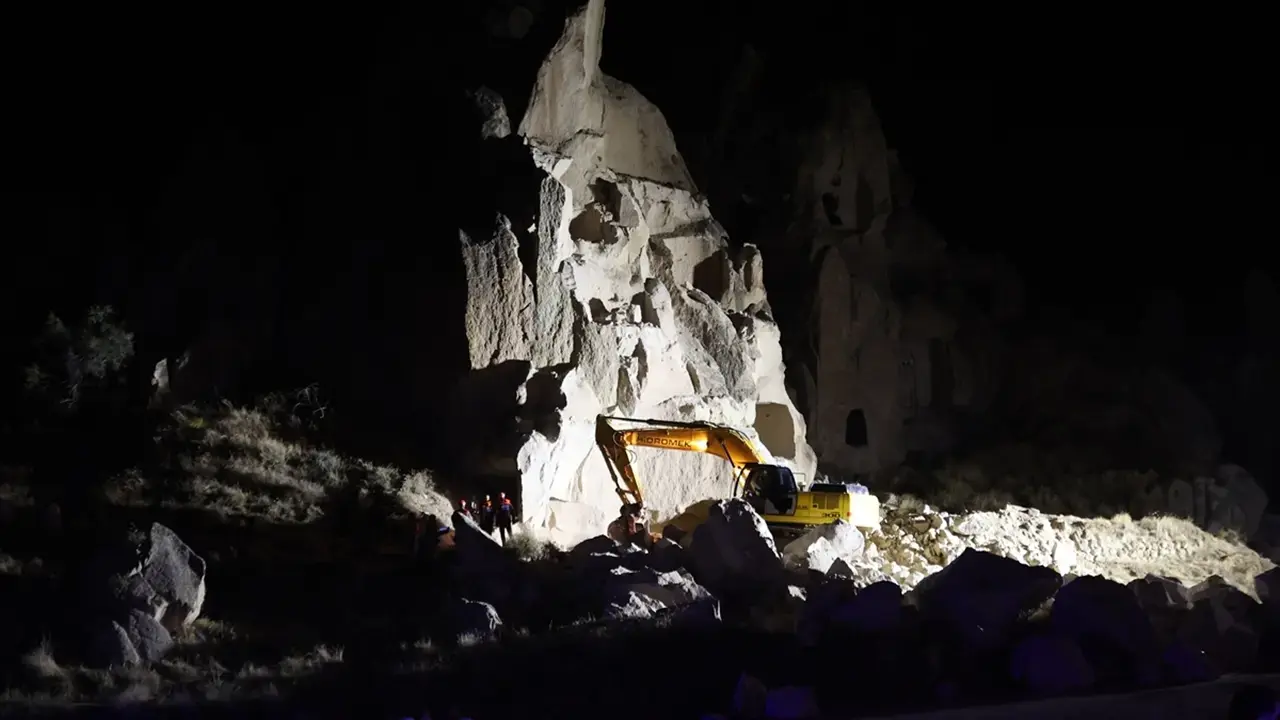 Kapadokya'da Peribacası Çöktü 3 Kişi Hayatını Kaybetti