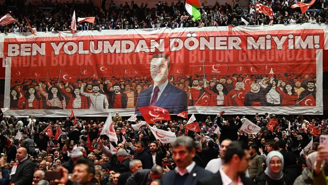 Saadet Partisi Türkiye Divanı İle Seçim Startını Verdi... Arıkan: Belediye Koridorlarını Dallas’a, Sokakları Teksas’a Çevirdiler