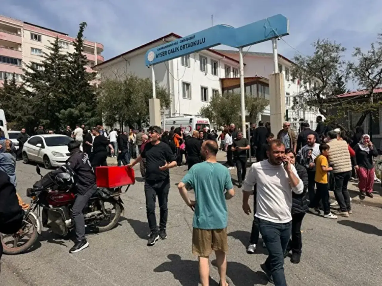 Kahramanmaraş'ta Okulda Silahlı Saldırı: 1'i Öğretmen 3 Öğrenci Öldü