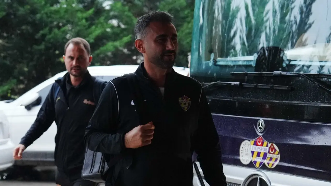 Süper Lig'de Sürpriz İstifa: Selçuk Şahin Görevini Bıraktı