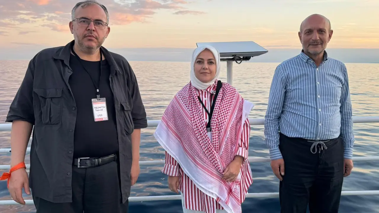 İsrail Ordusu, Gazze'ye İlerleyen Özgürlük Filosu'ndaki Gemilere Saldırdı: 2'si Saadet 1'si Gelecek Partili 3 Milletvekili Kaçırıldı