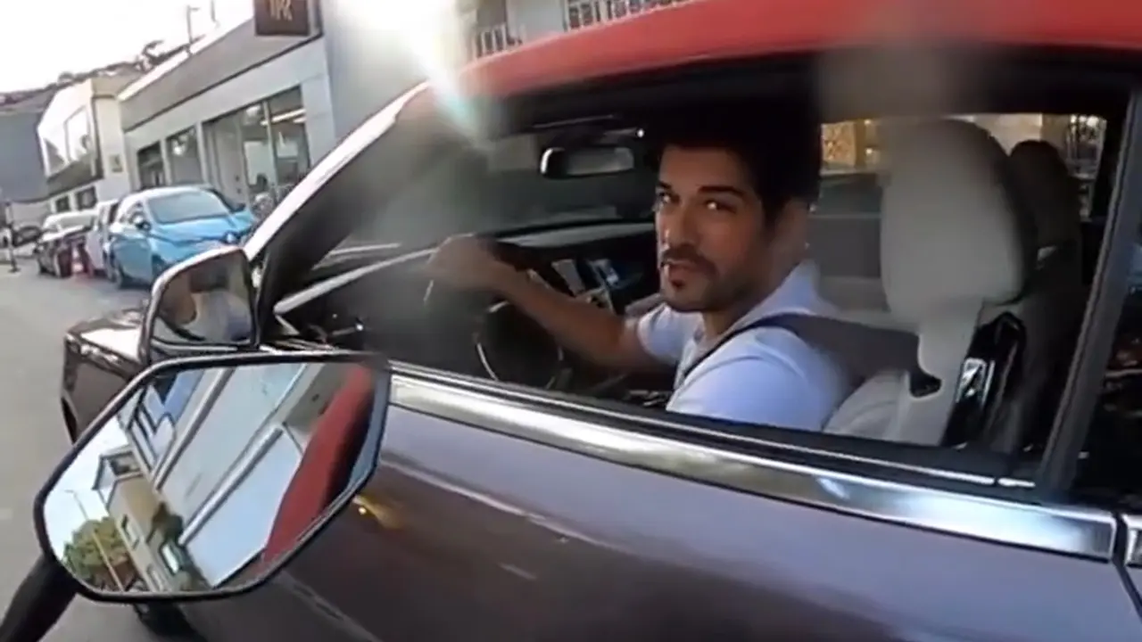 Burak Özçivit'in Trafikte Motosiklet Sürücüsü İle Diyaloğu Gündem Oldu