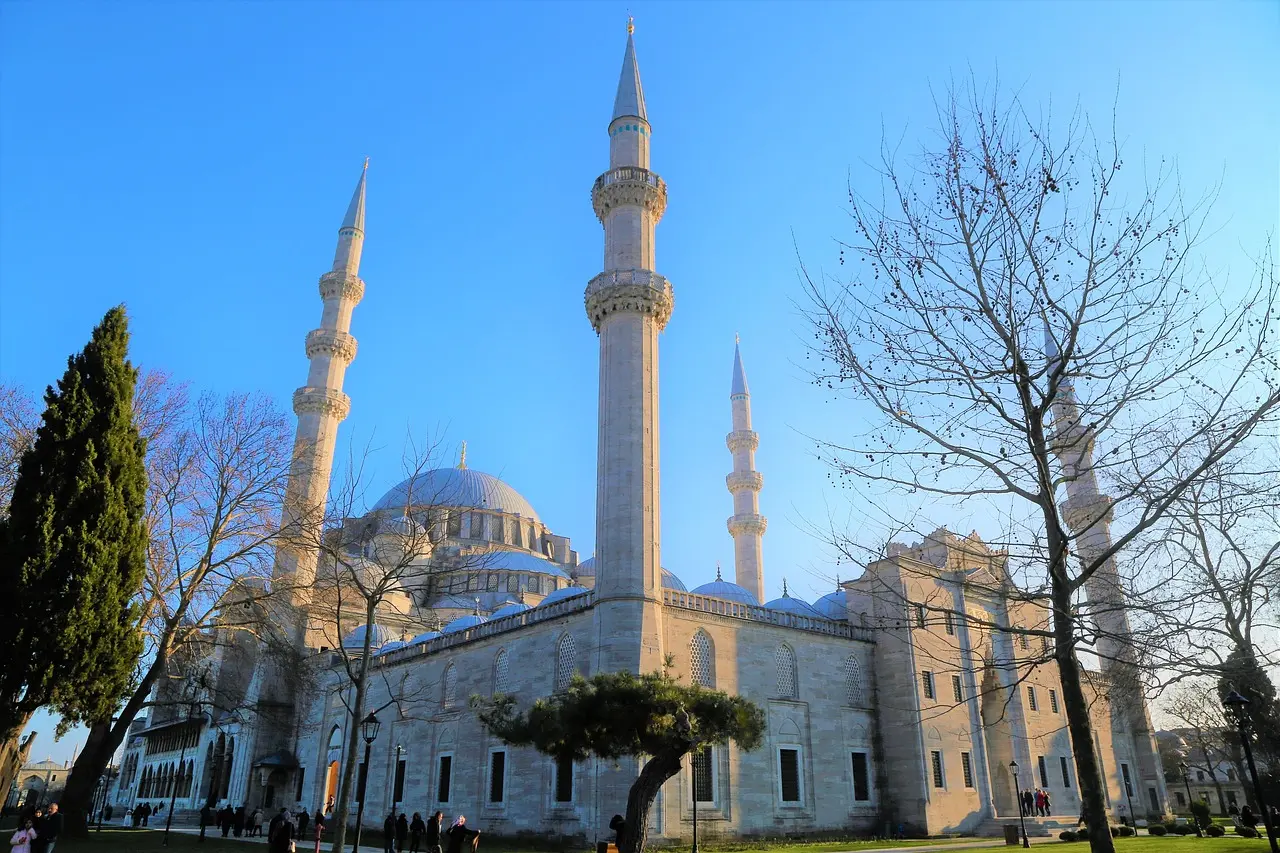 Süleymaniye Cami ve Külliyesi 468 Yıldır İhtişamını Koruyor
