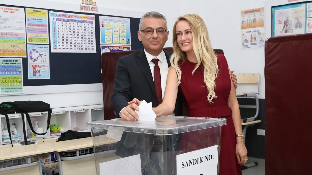 KKTC'de Seçim Sonuçları Ersin Tatar Kaybetti Yeni Cumhurbaşkanı Tufan Erhürman Oldu 