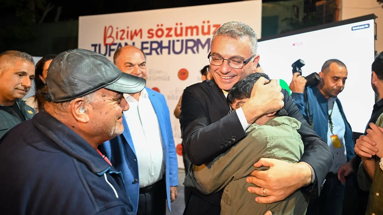 Tufan Erhürman tebrikleri kabul etti