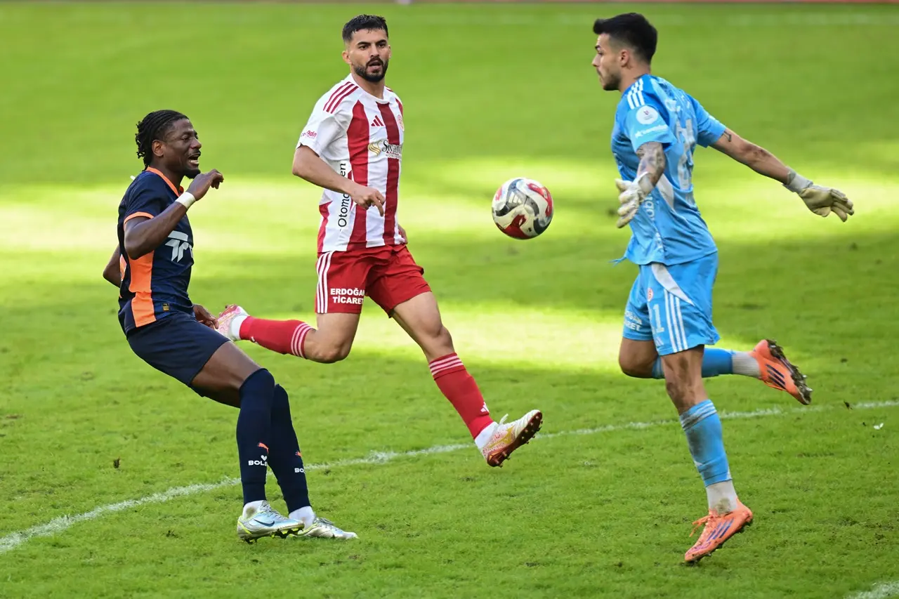 Başakşehir Galibiyet Özlemine Son Verdi