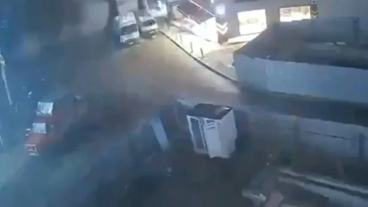 Gebze'deki 7 Katlı Binanın Yıkılma Anı