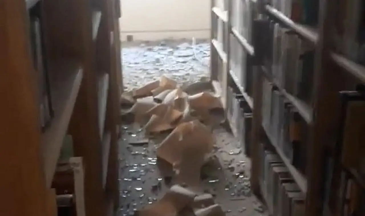 İsrail İran Dışişleri Bakanlığı’na Ait Binaya Saldırdı