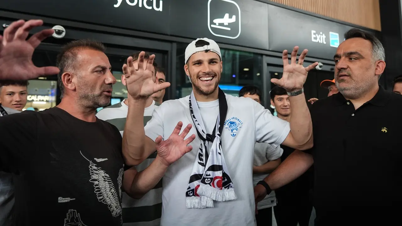 Beşiktaş'ın Yeni Transferi David Jurasek İstanbul'a Geldi