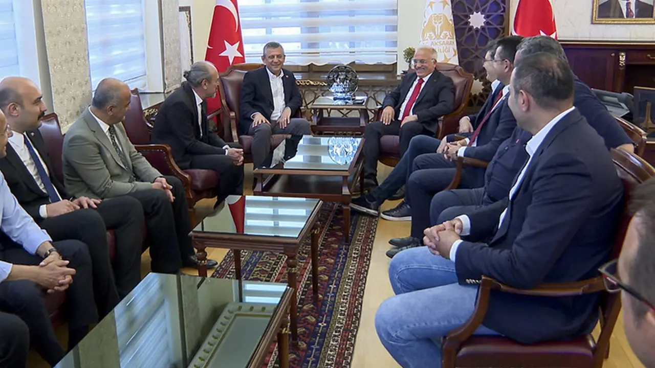 Özgür Özel Aksaray Valisi Mehmet Ali Kumbuzoğlu'nu Ziyaret Etti