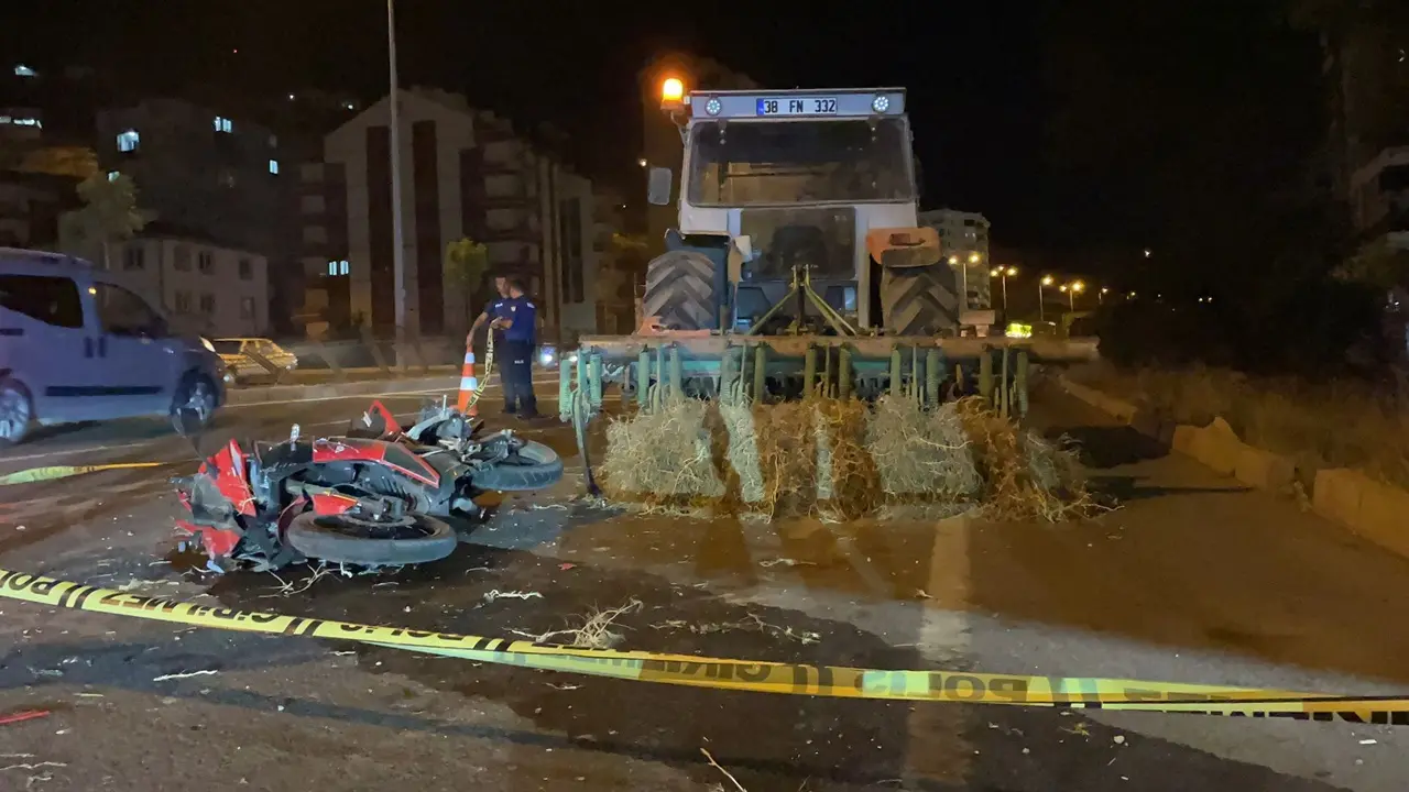 Kayseri'de traktörle çarpışan motosikletin sürücüsü hayatını kaybetti