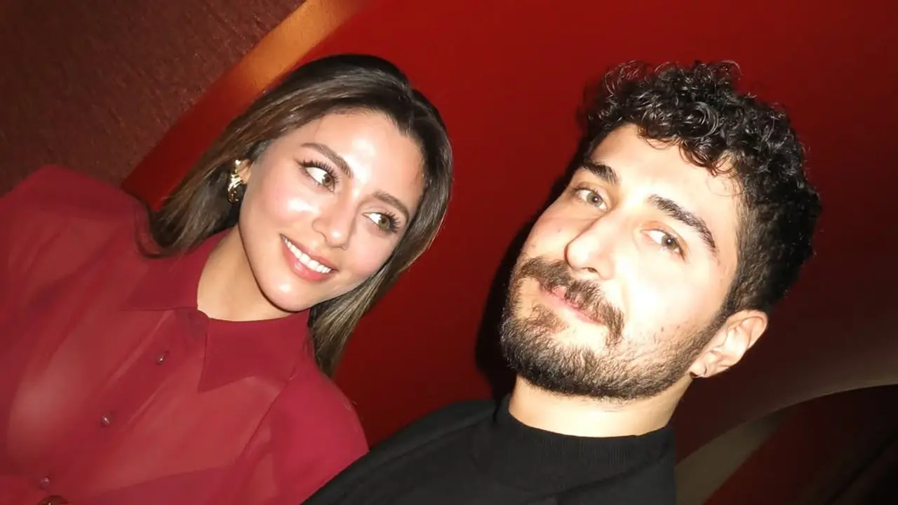  Oyuncu Sıla Türkoğlu Ata Ayyıldız Evliliğe İlk Adımlarını Attı